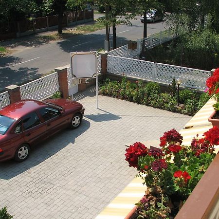 Appartement Olga Apartmanhaz à Hajdúszoboszló Extérieur photo