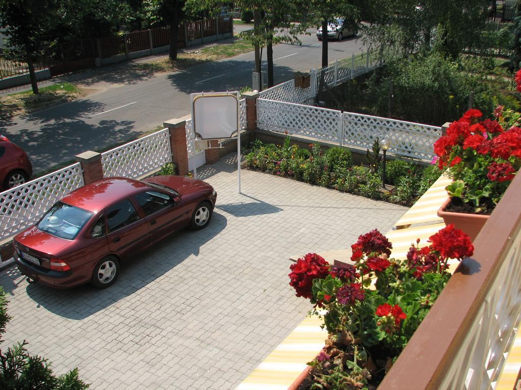 Appartement Olga Apartmanhaz à Hajdúszoboszló Extérieur photo